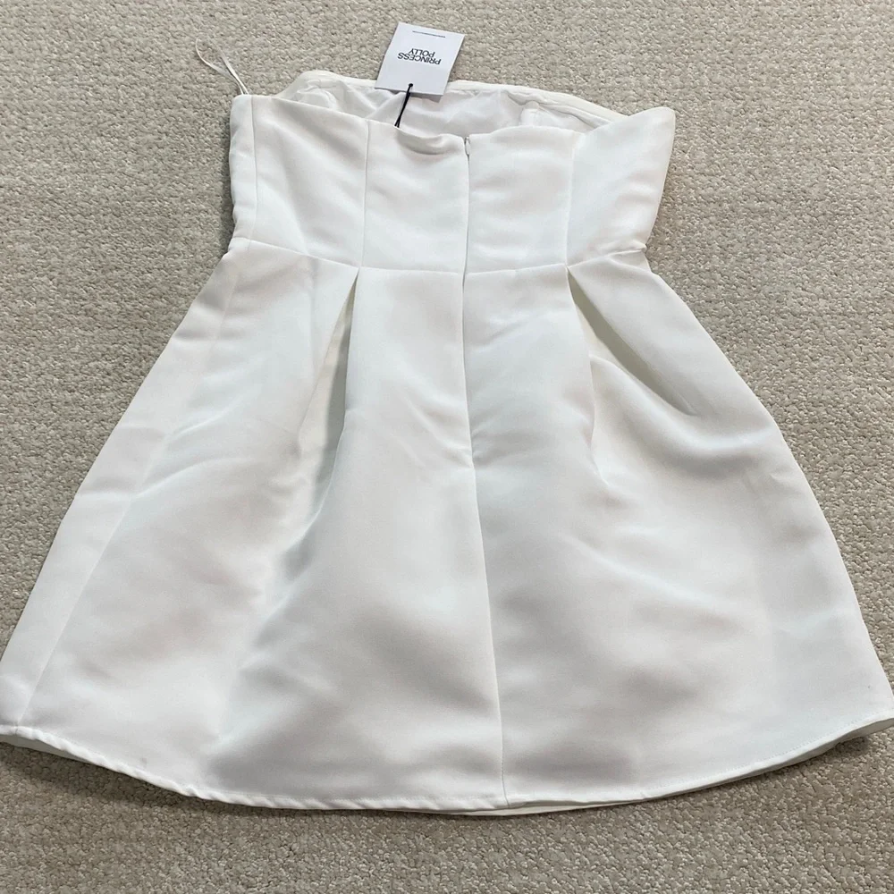 Princess Polly Strapless White Dress Size 4 - Picture 15 of 16